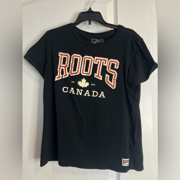 💜 Roots T-Shirt Black size medium - Picture 1 of 1